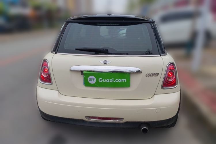 Used MINI 2011 1.6L COOPER Fun
