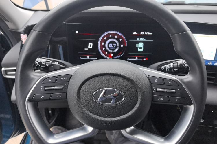 Used Hyundai Elantra 2021 1.5L CVT LUX Prestige Edition
