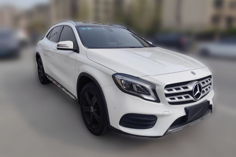 Used Mercedes-Benz GLA 2019 GLA 200 Fashion Model Front Right 45 Deg