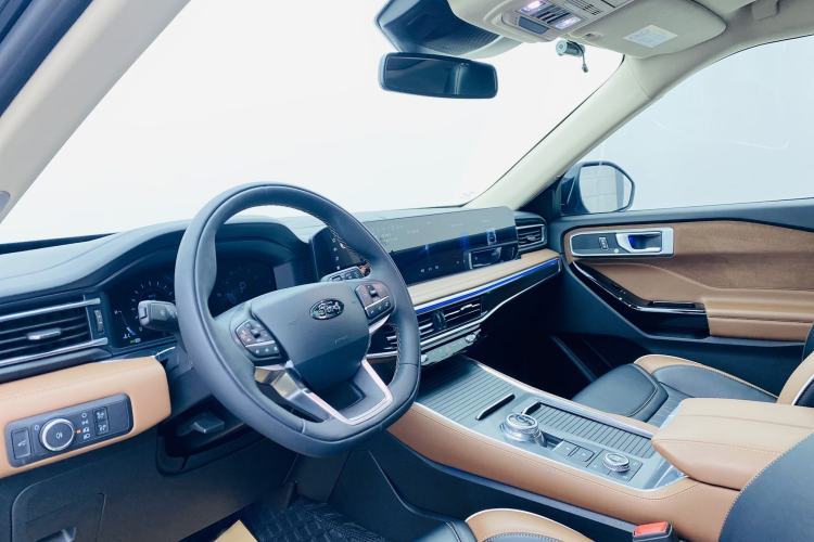 Used Ford Explorer 2023 EcoBoost 285 Four-Wheel Drive Titanium Edition 7-Seater