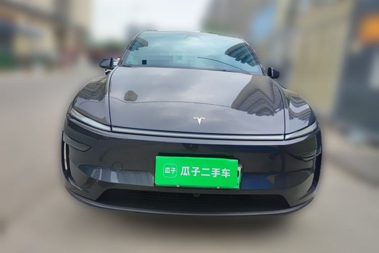 Used Tesla Model Y 2025 Rear-Wheel-Drive Version
