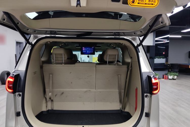 Used Buick GL8 2022 ES Landtrek 653T Luxury Edition
