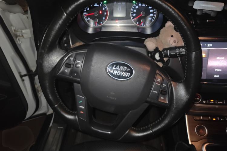 Used Land X7 2015 2.0T Panoramic Prestige Edition
