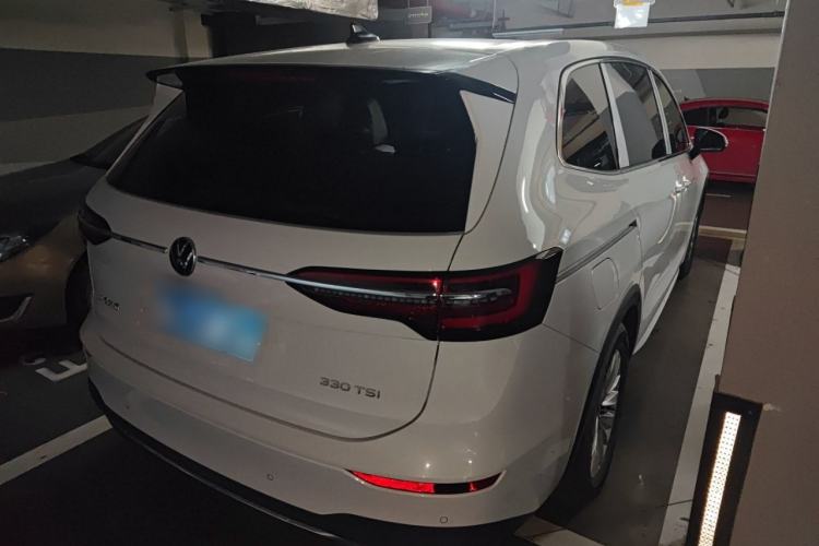 Used Volkswagen Viloran 2024 330TSI Business Edition Rear Right 45 Deg