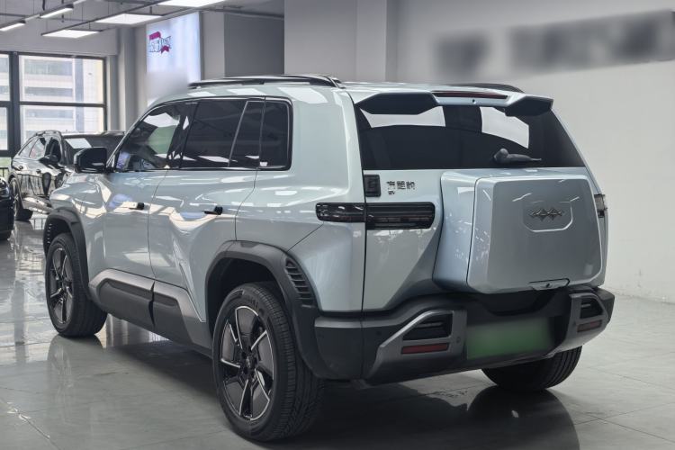 Used Formula Leopard Titanium 3 2025 501KM All-Wheel Drive Intelligent Driving Ultra Version