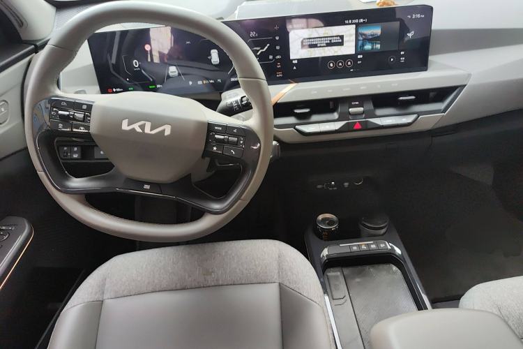 Used Kia EV5 2024 530 Land