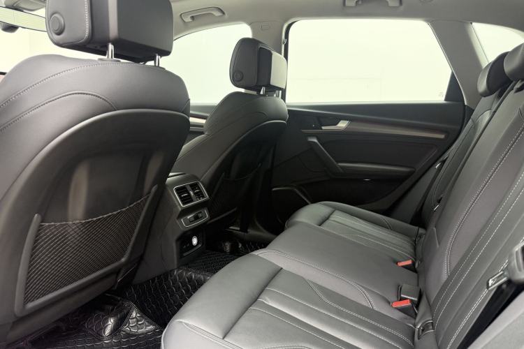 Used Audi Q5L 2022 Updated 40T Luxury Dynamic Edition Interior 4