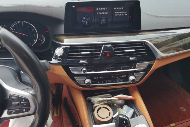 Used BMW 5 Series 2018 Restyled 530Li Leading Edition M Sport Package
