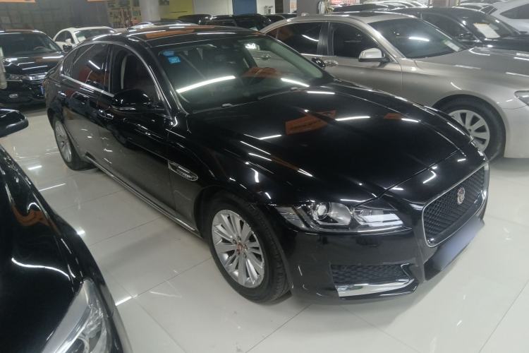 Used Jaguar XFL 2017 XFL 2.0T 240PS Luxury Edition Front Right 45 Deg