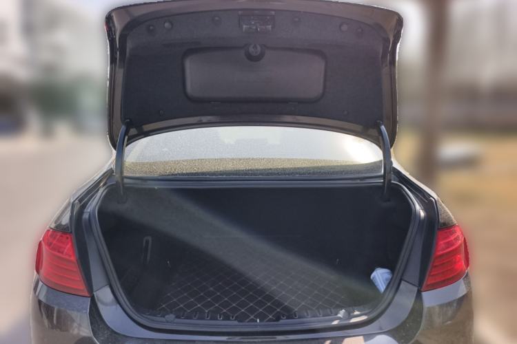 Used BMW 5 Series 2014 525Li Luxury Design Package
