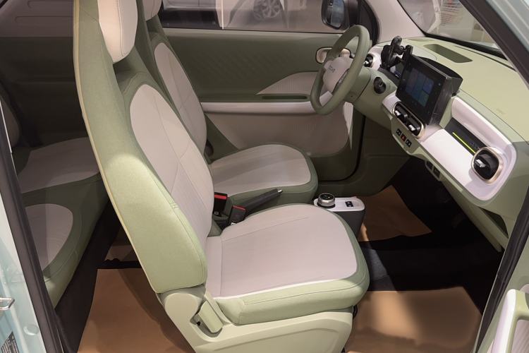 Used Geely Galaxy Panda 2025 210 km – Yuanqi Bear Interior 6