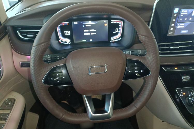 Used Bestune M9 2023 2.0T Ultimate Edition
