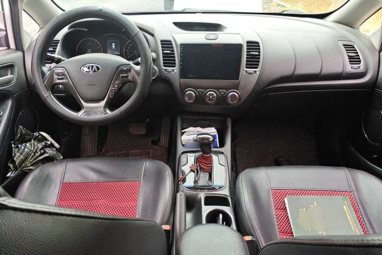 Used Kia K3 2016 1.6L Automatic GLS Center Console