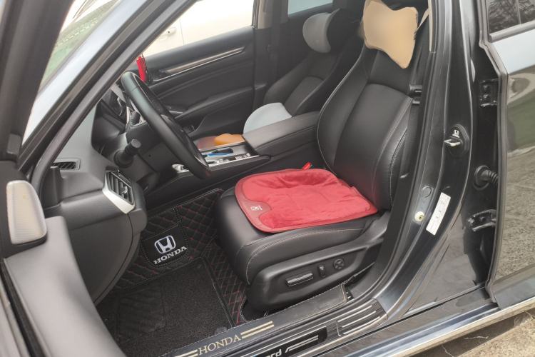 Used Honda Accord 2022 260TURBO Phantom Night · Prestige Edition Left Front Seat