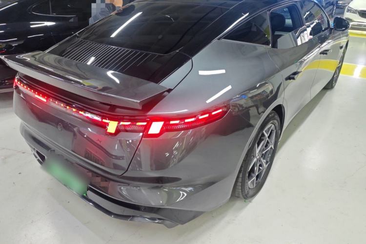 Used Lynk & Co Z10 2025 95 kWh 766 km Range Rear-Wheel Drive Max Rear Right 45 Deg