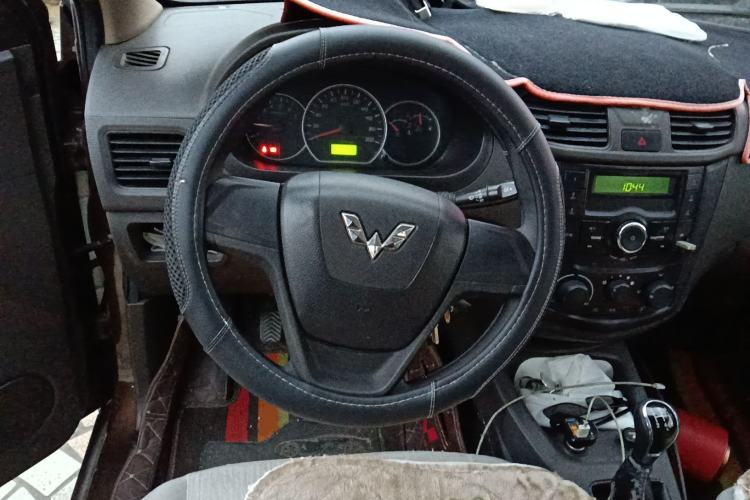 Used Wuling Hongguang 2015 1.2L S Base Model China V Standard