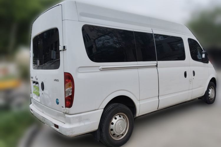 Used SAIC MAXUS Xintu V80 2021 2.0T Manual Classic Aoyuntong 127 PS Mid-axle Mid-roof 6/7/8/9-Seater Rear Right 45 Deg