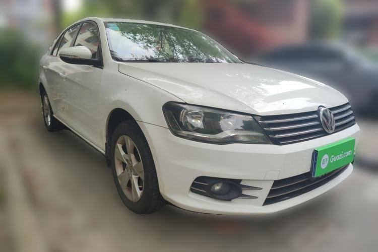 Used Volkswagen Bora 2014 1.6L Automatic Comfort Model Front Right 45 Deg