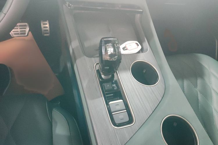 Used JETOUR Shanhai L9 2024 1.5TD 2DHT Air 7-Seater
