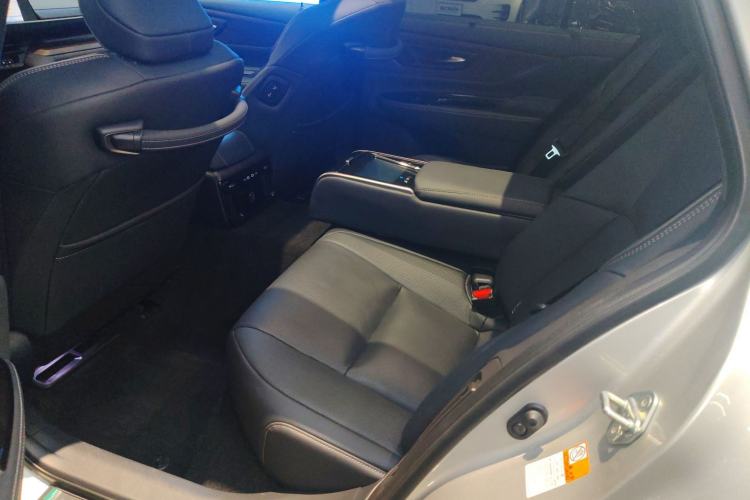 Used Toyota Crown 2024 2.5L Ultimate Edition