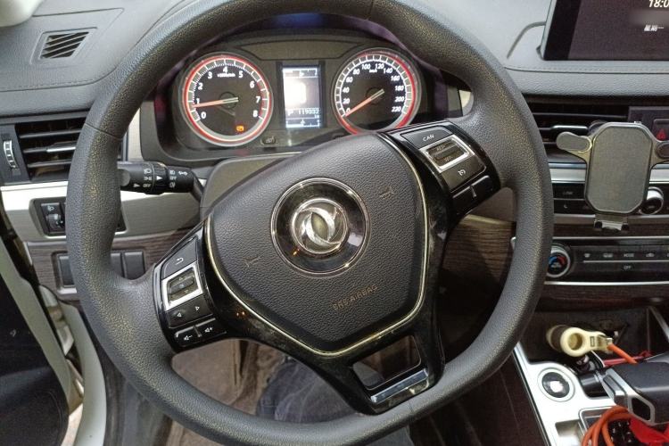 Used FORTHING Joyear X5 2017 Jingxiang Series 1.5T CVT Luxury Model
