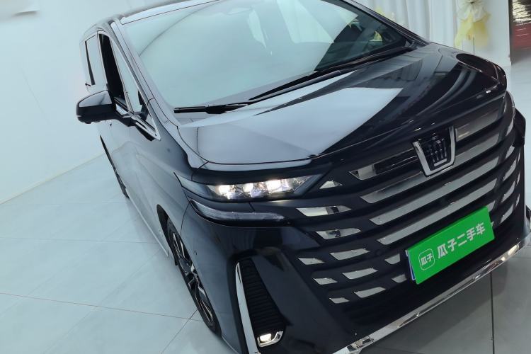 Used Toyota Vellfire 2024 Crown Dual-Engine 2.5L Ultimate Edition Front Right 45 Deg