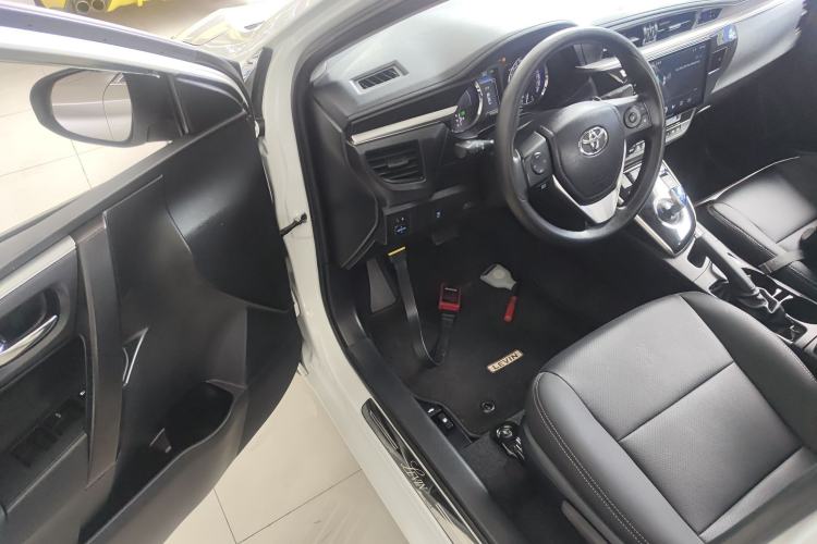 Used Toyota Levin 2016 Dual-Engine 1.8H GS E-CVT Elite Model with Sunroof Driver Seat