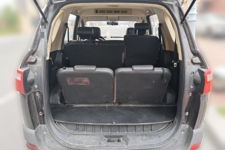 Used Dongfeng Fengon 370 2016 1.5L Manual Elite Travel Edition 7 Seats
