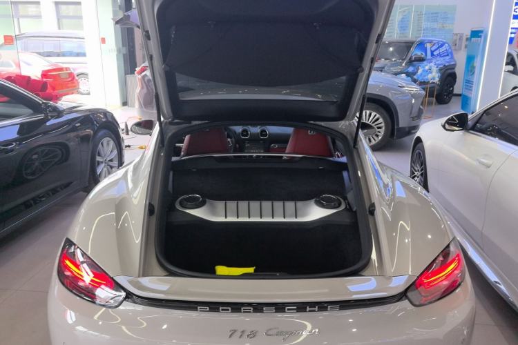 Used Porsche 718 2022 Cayman 2.0T
