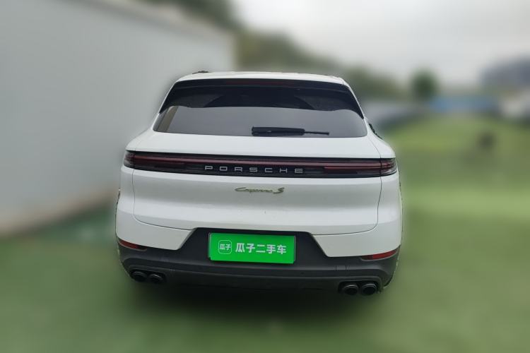 Used Porsche Cayenne E-Hybrid 2024 Cayenne E-Hybrid 2.0T Rear