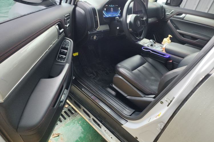 Used BYD Tang New Energy 2018 DM 2.0T All-Wheel Drive Smart Connectivity Enjoyment Model 5 Seats China V Emission Standard