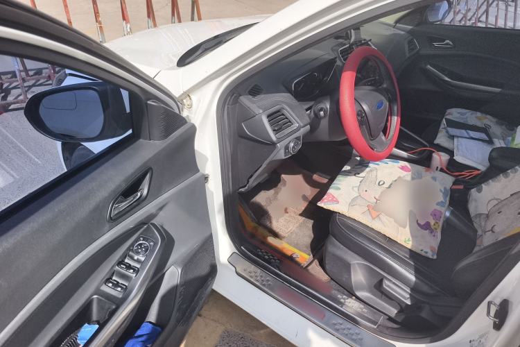 Used Ford Escort 2015 1.5L Automatic Fashion Model Driver Seat