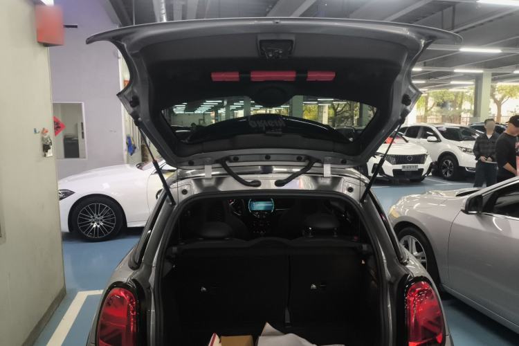 Used MINI 2023 Updated 2.0T COOPER S Racing Driver Trunk