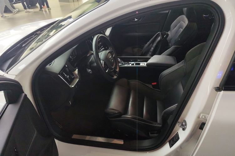 Used Volvo S60 2022 B4 Zhiyuan Sport Edition