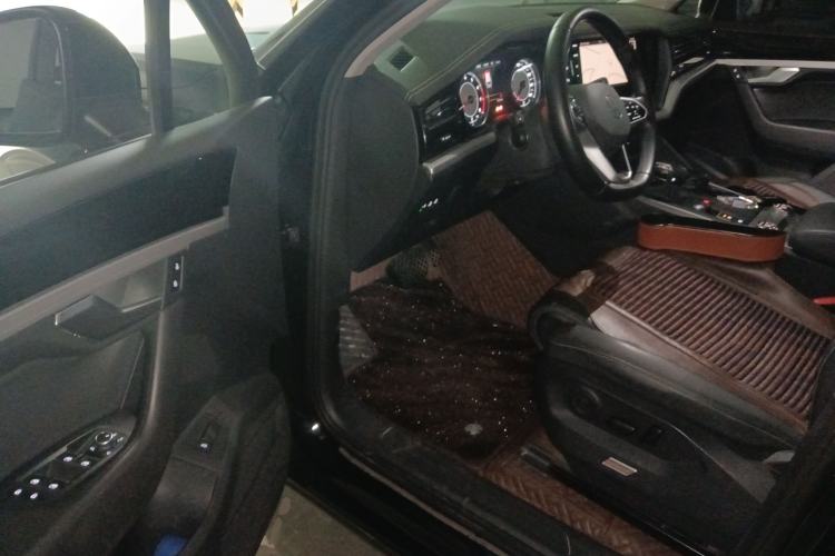 Used Volkswagen Touareg 2020 2.0 TSI RuiShang Edition China VI Standard
