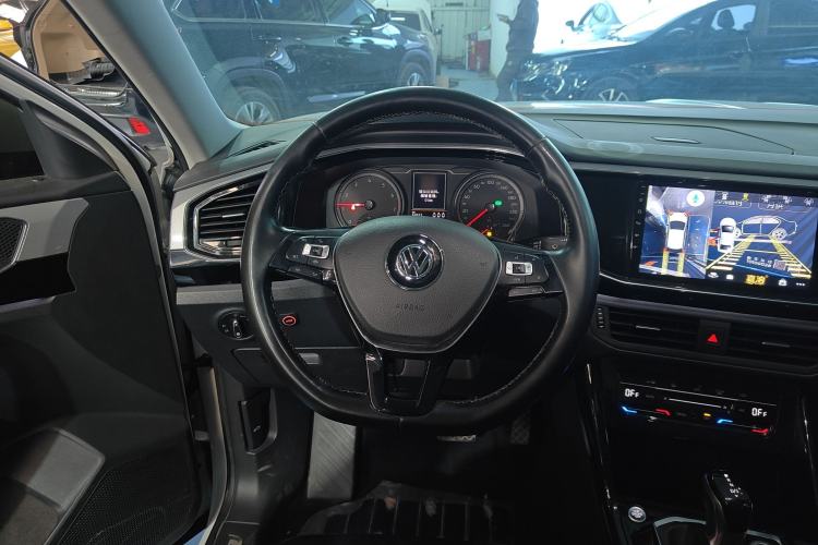 Used Volkswagen Tayron 2020 330TSI Two-Wheel Drive Luxury Smart Connectivity Version
