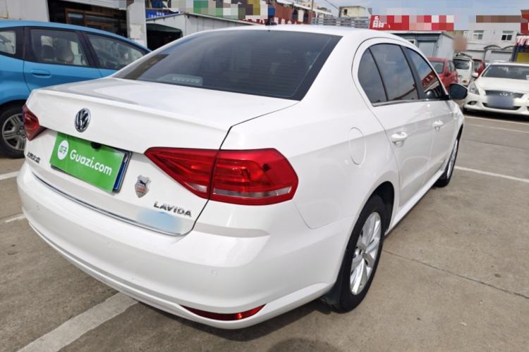 Used Volkswagen Lavida 2015 1.6L Automatic Comfort Edition
