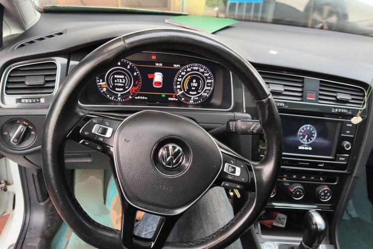 Used Volkswagen Golf 2018 1.6L Automatic Comfort Model
