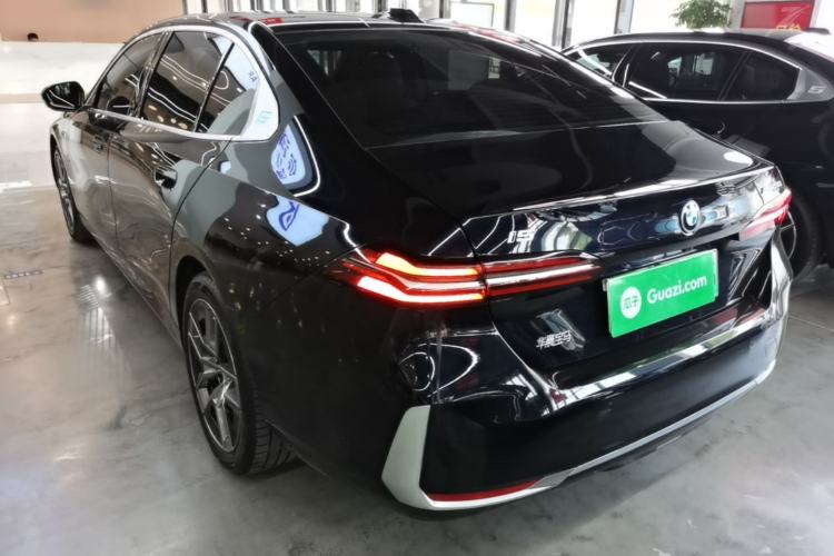 Used BMW i5 2024 eDrive 35L Luxury Package Rear Left 45 Deg