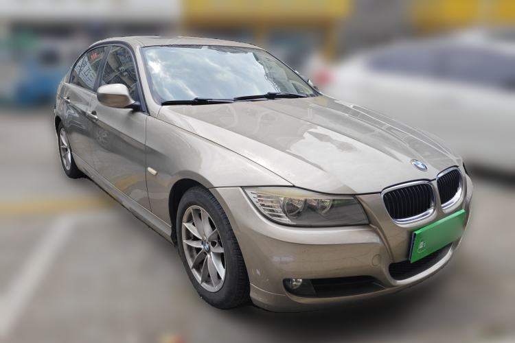 Used BMW 3 Series 2011 318i Leading Model Front Right 45 Deg