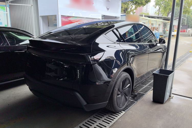 Used Tesla Model Y 2026 Rear-Drive Model