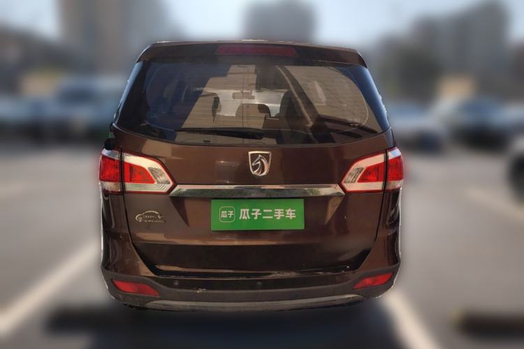 Used Baojun 730 2014 1.5L manual Comfort version 7 seats