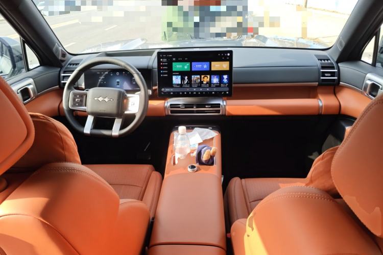 Used Formula Leopard Tai 7 2025 Model 190 km Four-Wheel Drive Ultra Edition Center Console