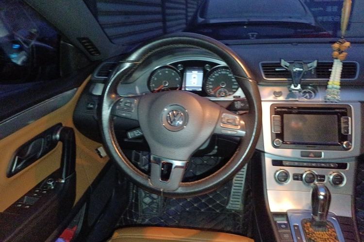 Used Volkswagen FAW-Volkswagen CC 2013 2.0 TSI Luxury Model Steering Wheel