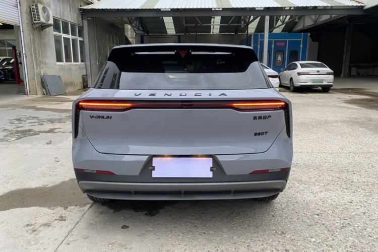 Used Venucia V 2021 260T Idol Edition