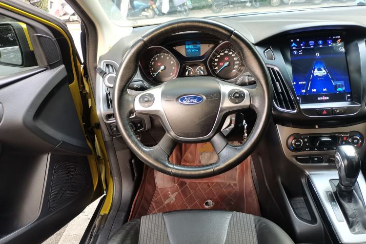 Used Ford Focus 2012 Hatchback 1.6L Automatic Fashion Edition