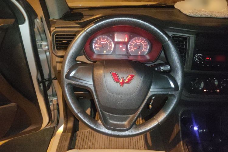 Used Wuling Hongguang V 2021 1.5L Jingqu Version LAR
