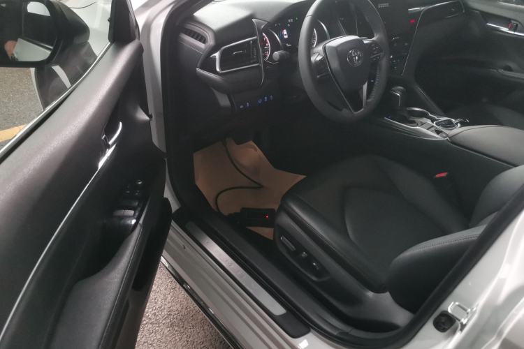 Used Toyota Camry 2023 2.0G Luxury Edition