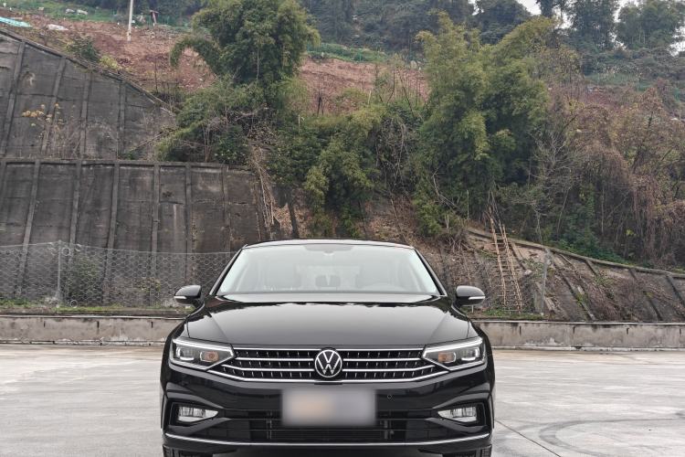 Used Volkswagen Magotan 2023 2 Million Units Limited Edition 330TSI DSG Leading Version