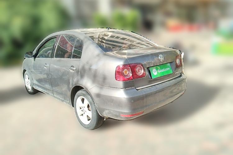Used Volkswagen Polo 2011 Jingqu 1.6L Manual - Real Cool Edition